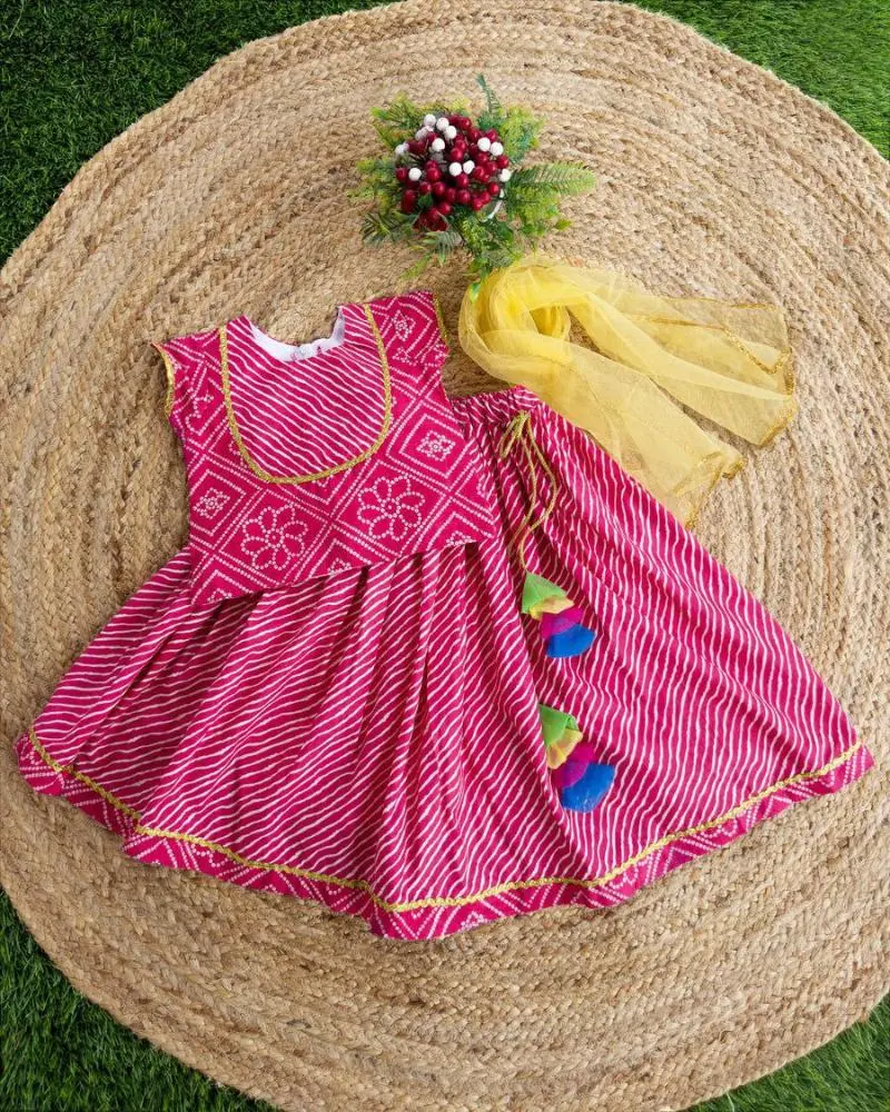 RAYON-PRINTED-LEHERIYA-LEHENGA-CHOLI-WITH-BANDHEJ-AND-BELT-IN-PINK