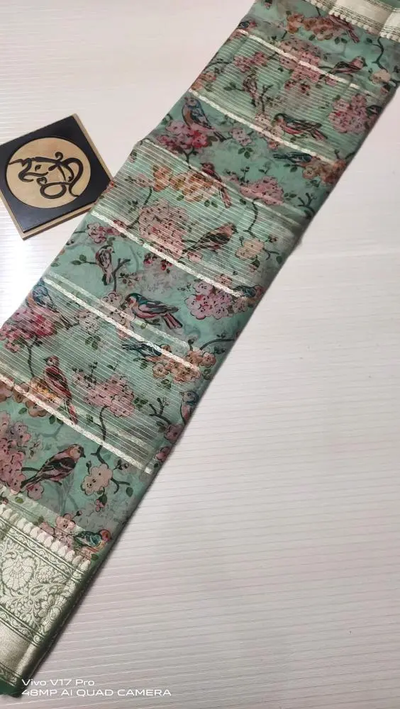 TIMELESS-KORA-SILK-SAREE-WITH-INTRICATE-BORDER-AND-CONTRAST-BLOUSE