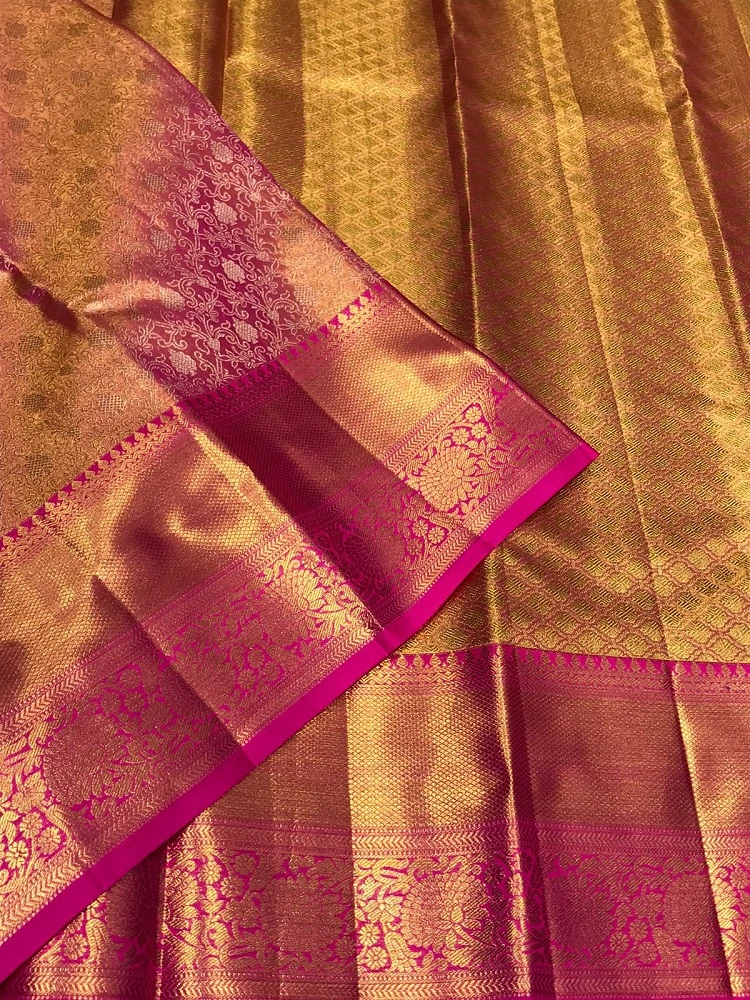 MAJESTIC-KANCHIPURAM-SILK-SAREE-FEATURING-A-LAVISH-PALLU-And-COORDINATED-BLOUSE-IN-GOLD-COLOR
